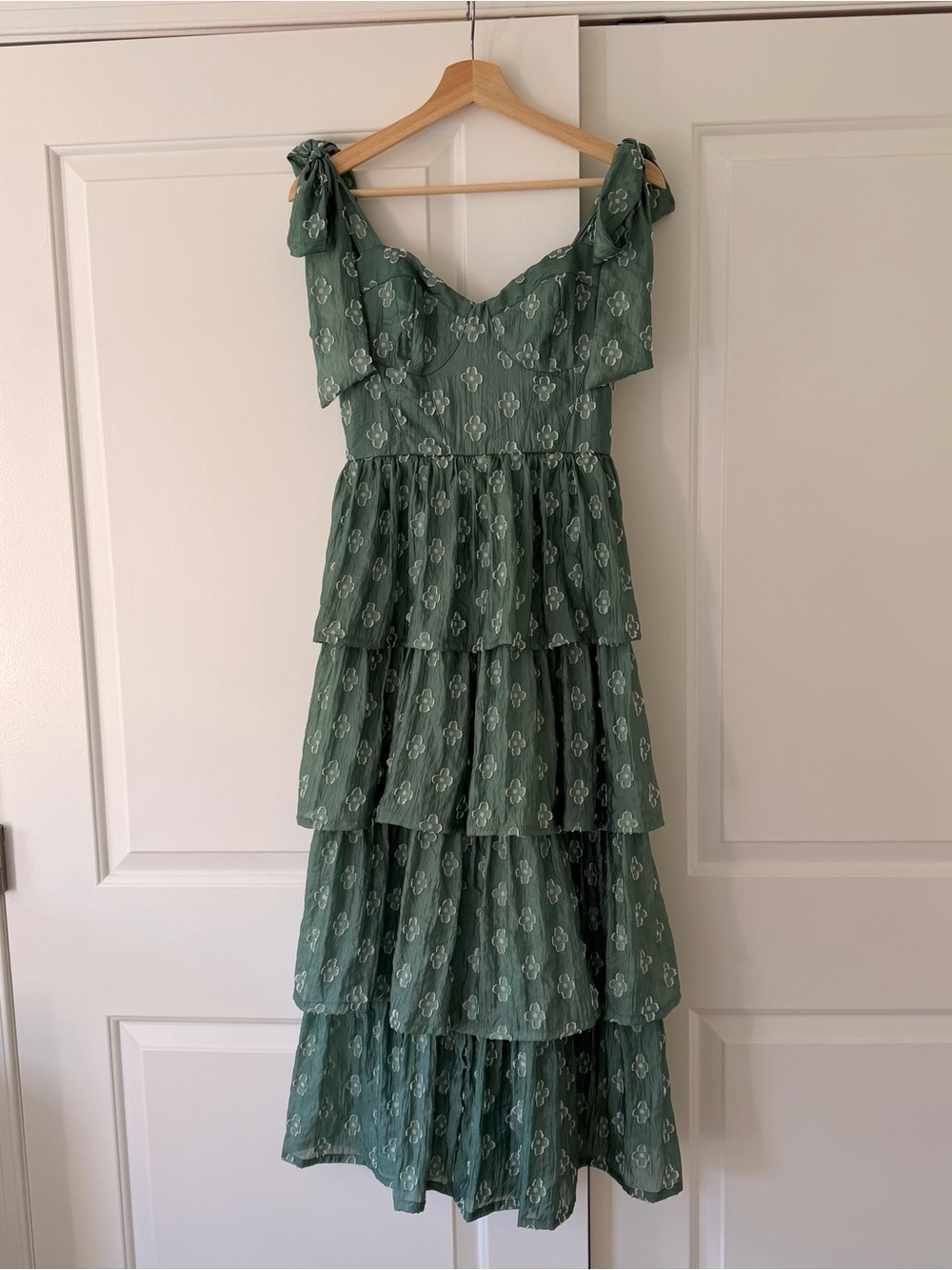 Lulu's Green Tiered Midi Dress